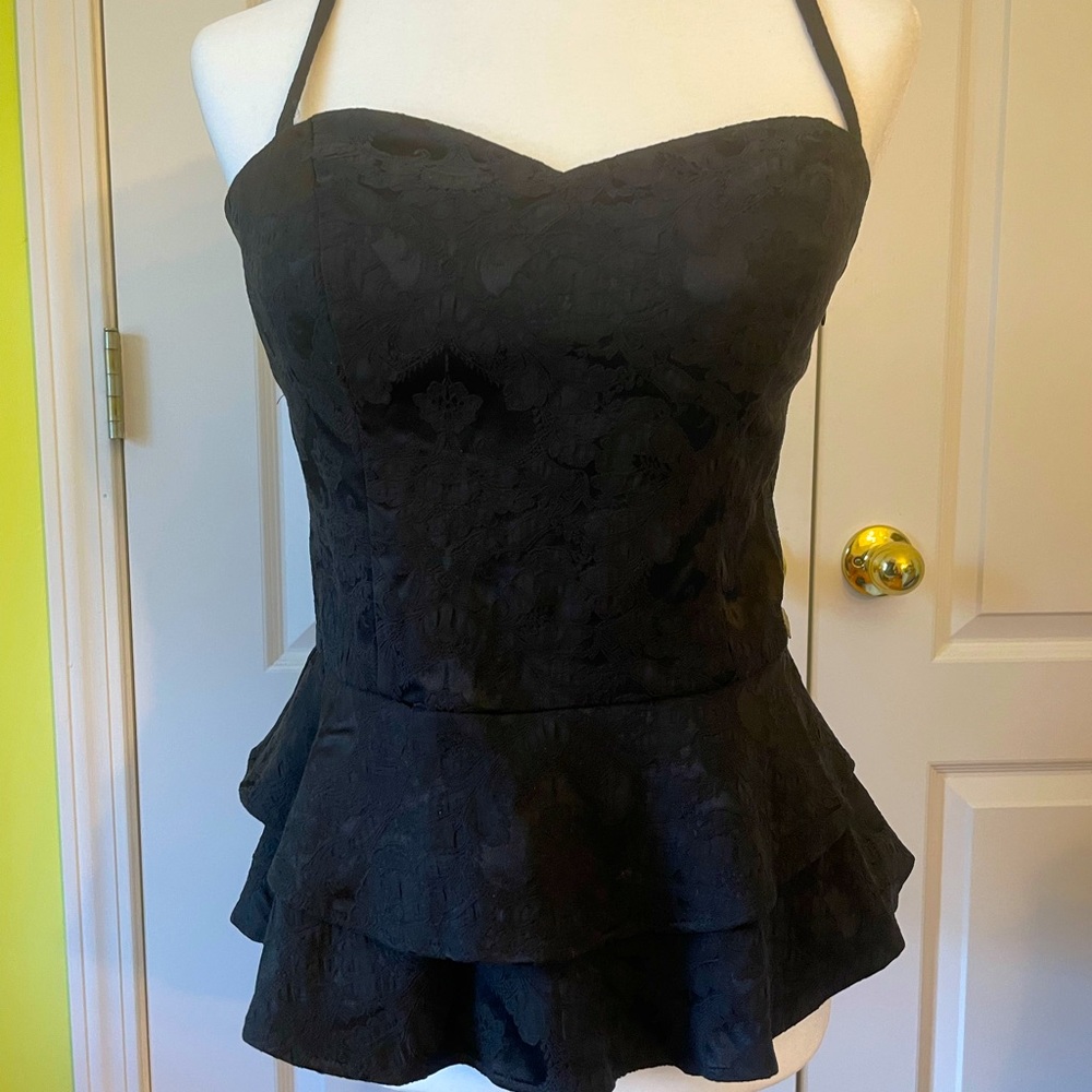 SEXY GUESS SUMMER TOP!!